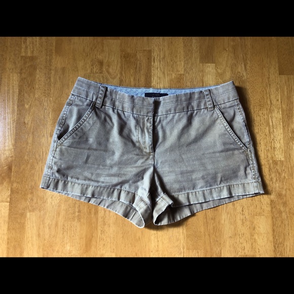 J. Crew Women’s 3” Chino Shorts Khaki Size 4 - Picture 1 of 4
